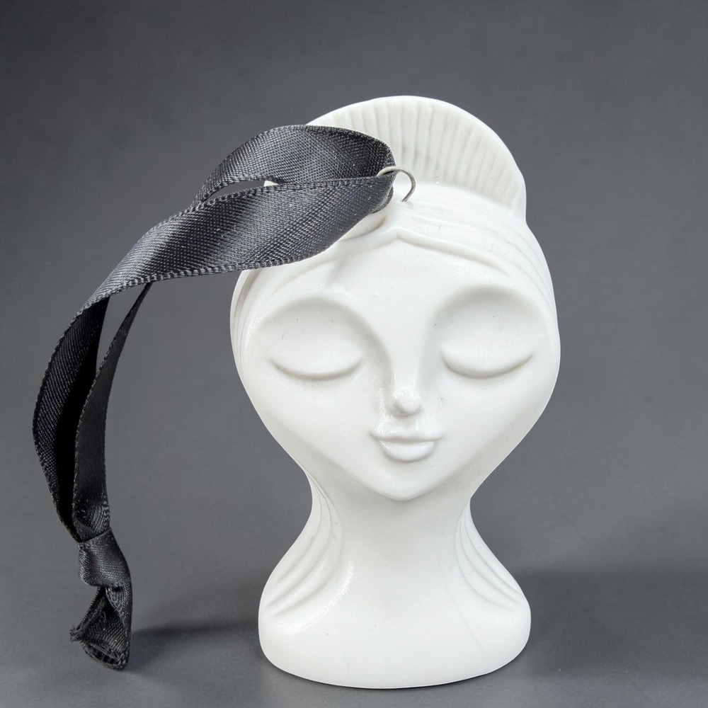 Jonathan Adler Muse Ornament White Porcelain Female Face Heart‎ Sunburst 3.5"